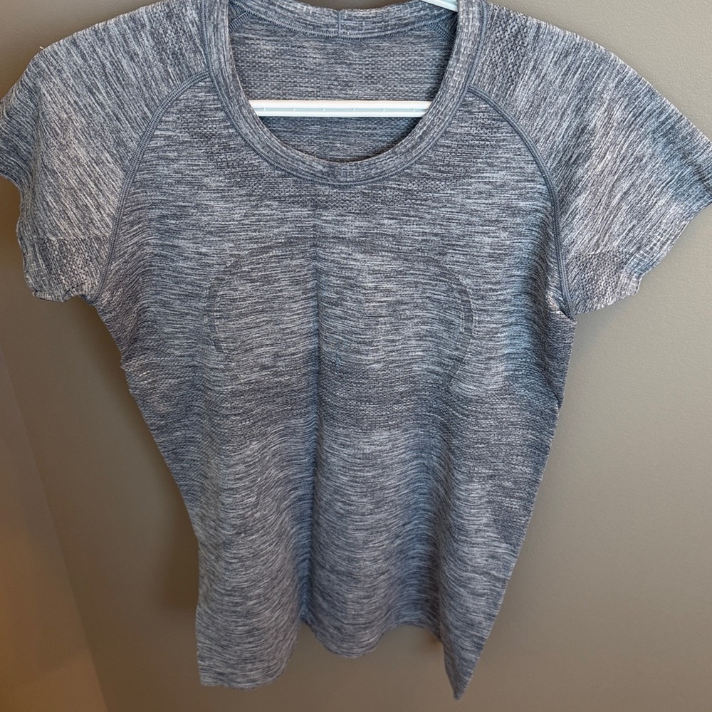 Lululemon Swiftly Tech Short Sleeve Hip Length - Sz 10